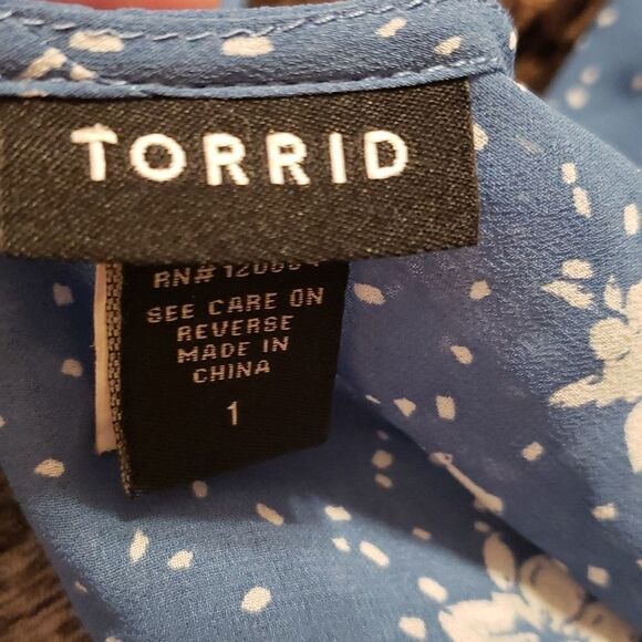 Torrid Womens Sheer Blue Floral Swing‎ Back Top Plus Size  1 - Picture 4 of 5